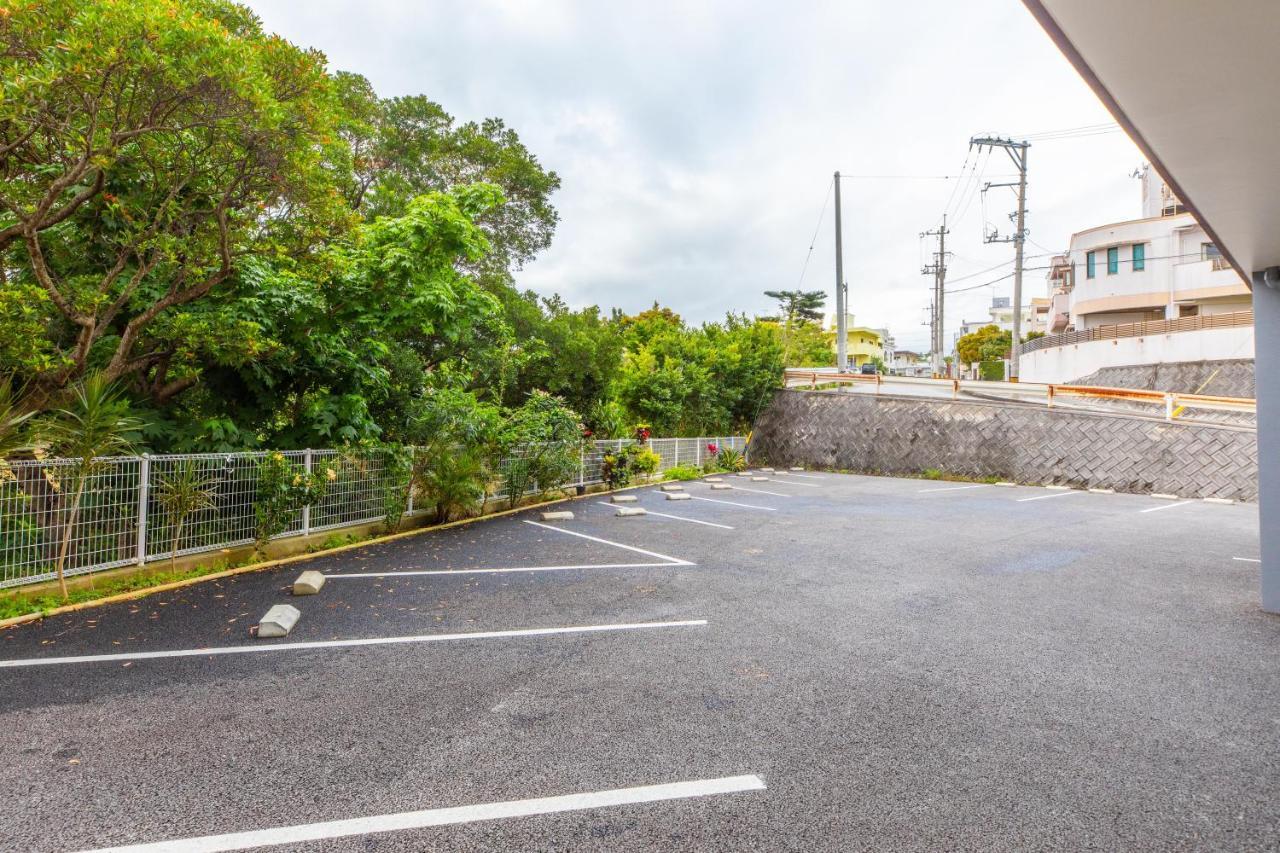 Mr. Kinjo In Matabee Aparthotel Okinawa Εξωτερικό φωτογραφία